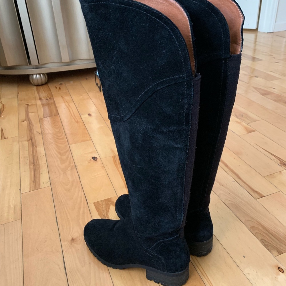 Women’s lucky brand suede boots